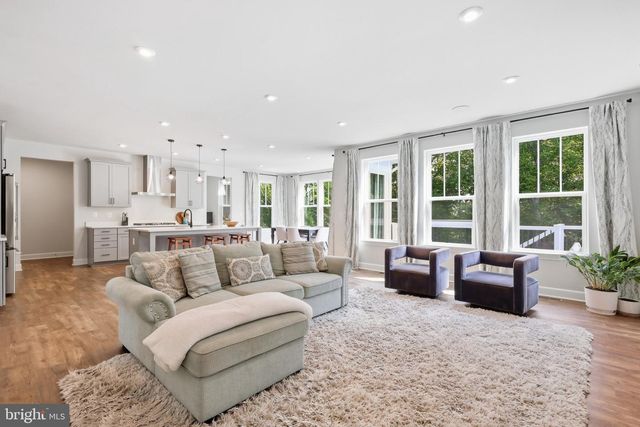 125 HIBISCUS DR, Stafford, VA 22554