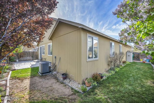1374 Mountain Rose Drive, Fernley, NV 89408