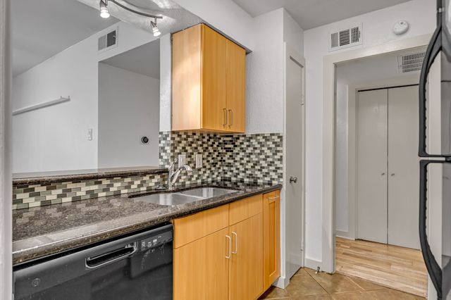 4837 Cedar Springs Road 215, Dallas, TX 75219