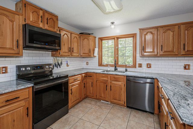 6801 W BRUCE LN, Harrisburg, MO 65256