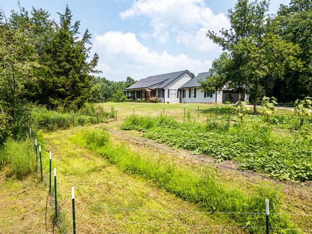 6801 W BRUCE LN, Harrisburg, MO 65256