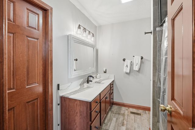 434 Nordyke Drive, Roanoke, IN 46783
