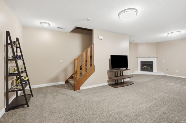 434 Nordyke Drive, Roanoke, IN 46783