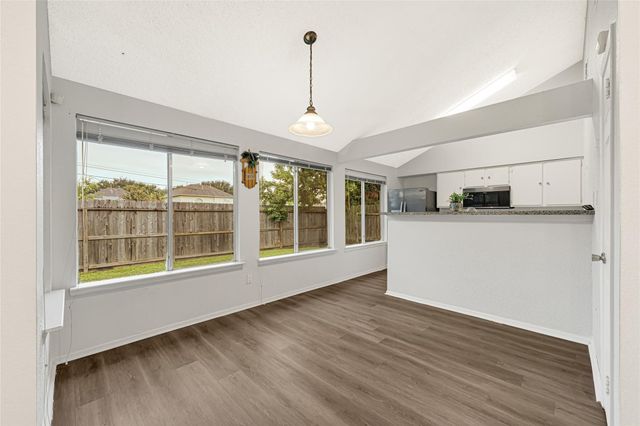 10802 Forest Leaf Drive, Sugar Land, TX 77498