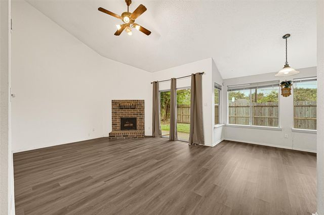 10802 Forest Leaf Drive, Sugar Land, TX 77498