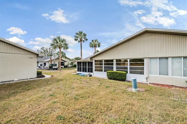 1905 CANTERBURY LANE 17, Sun City Center, FL 33573