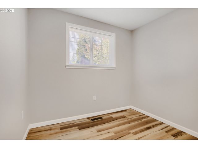 4918 Se 128TH Ave, Portland, OR 97236