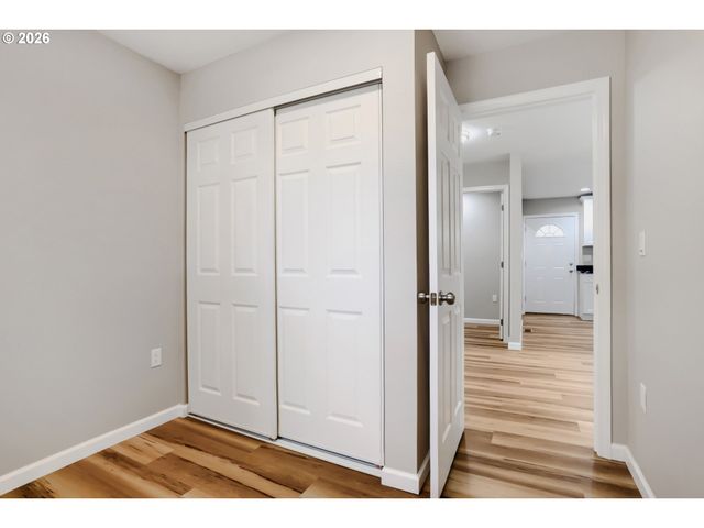 4918 Se 128TH Ave, Portland, OR 97236