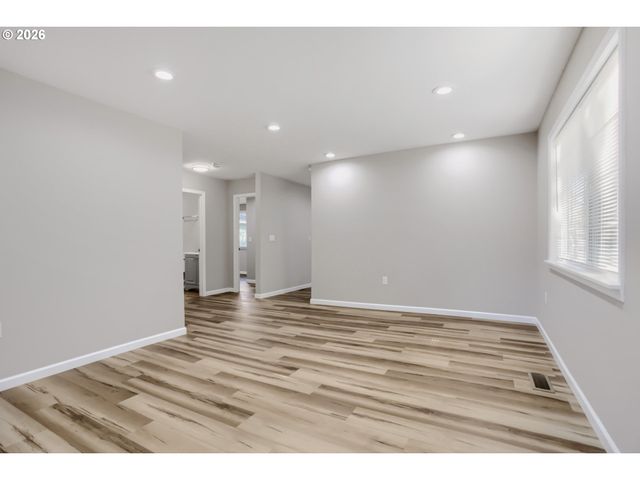 4918 Se 128TH Ave, Portland, OR 97236