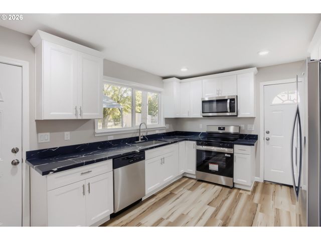 4918 Se 128TH Ave, Portland, OR 97236