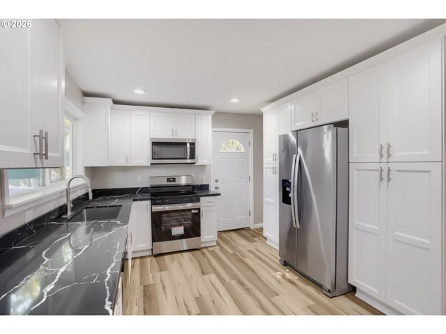4918 Se 128TH Ave, Portland, OR 97236
