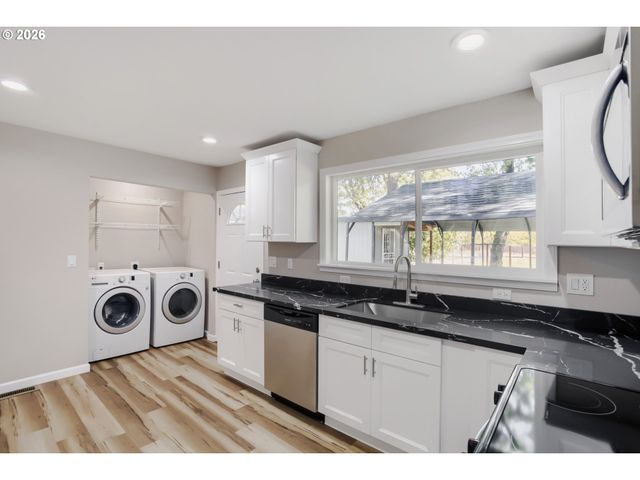 4918 Se 128TH Ave, Portland, OR 97236