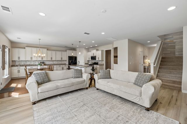 4006 Compass Pointe Ct, Thompsons Station, TN 37179