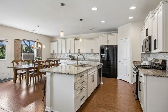 4006 Compass Pointe Ct, Thompsons Station, TN 37179