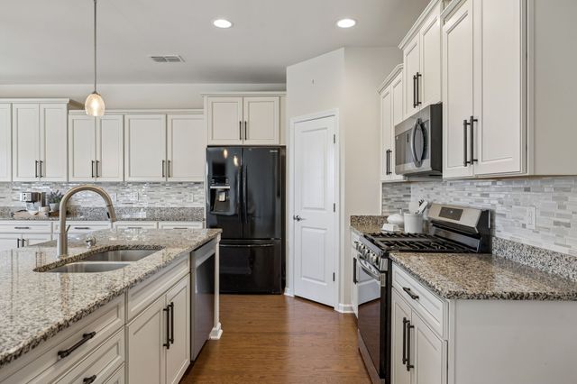 4006 Compass Pointe Ct, Thompsons Station, TN 37179