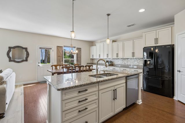 4006 Compass Pointe Ct, Thompsons Station, TN 37179