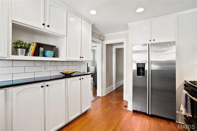 10 Lawn Place, St Louis, MO 63110