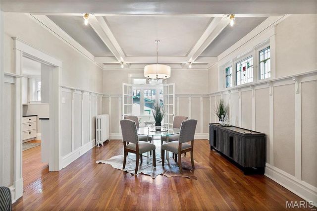 10 Lawn Place, St Louis, MO 63110