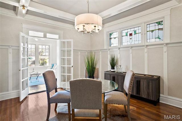 10 Lawn Place, St Louis, MO 63110