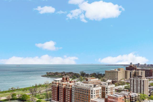 5201 S CORNELL Avenue 27D, Chicago, IL 60615