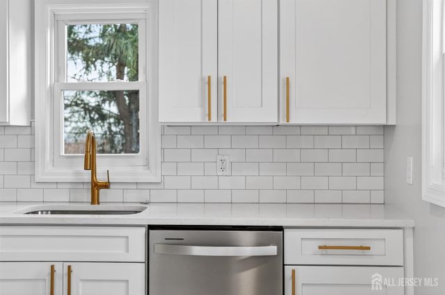 44 Harrison Street, Sayreville, NJ 08872