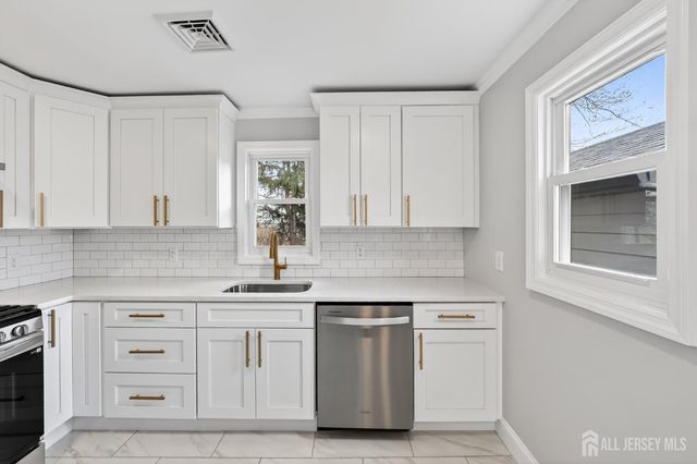 44 Harrison Street, Sayreville, NJ 08872