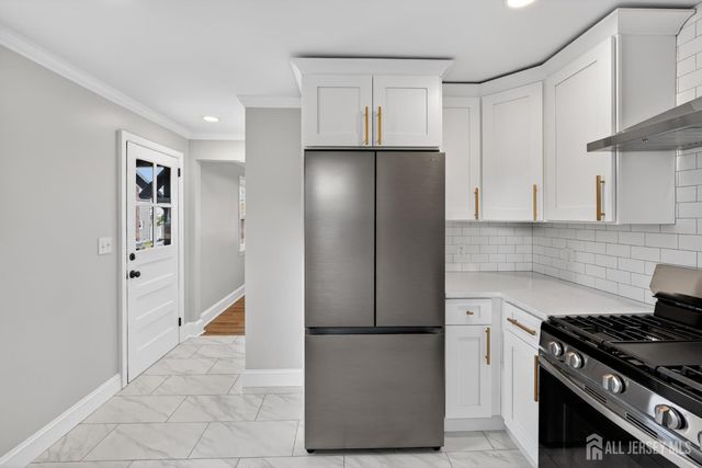 44 Harrison Street, Sayreville, NJ 08872