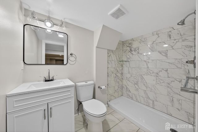 44 Harrison Street, Sayreville, NJ 08872