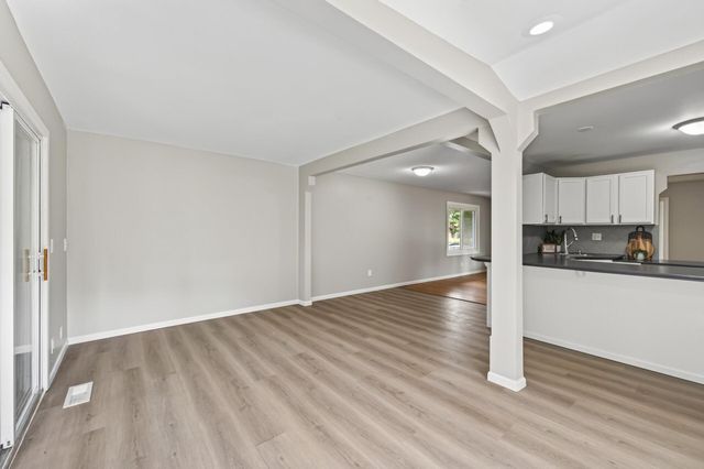 4825 Hodgson Connection, Shoreview, MN 55126
