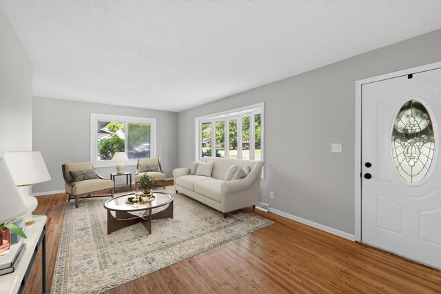 4825 Hodgson Connection, Shoreview, MN 55126