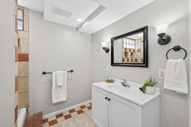 4825 Hodgson Connection, Shoreview, MN 55126