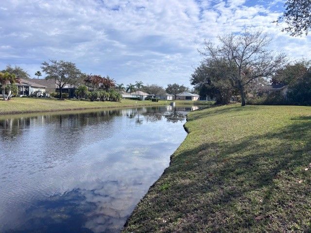 1410 11 th Lane, Vero Beach, FL 32960