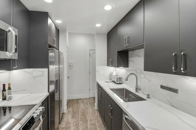 2279 Armada Way, San Mateo, CA 94404