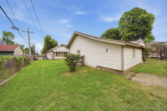 2214 E 12th Place, Tulsa, OK 74104