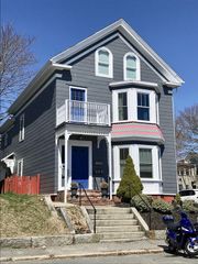 102 Prospect Street 1, Gloucester, MA 01930