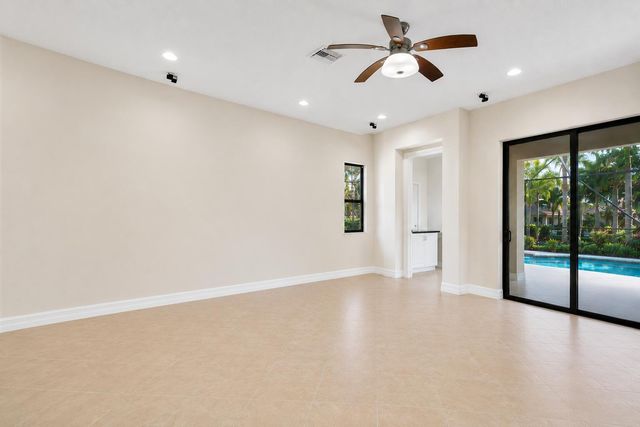 16610 Gateway Bridge Drive, Delray Beach, FL 33446