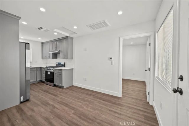 10556 Laurel Canyon Blvd, Pacoima, CA 91331