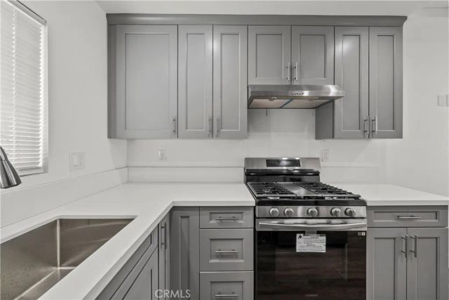 10556 Laurel Canyon Blvd, Pacoima, CA 91331