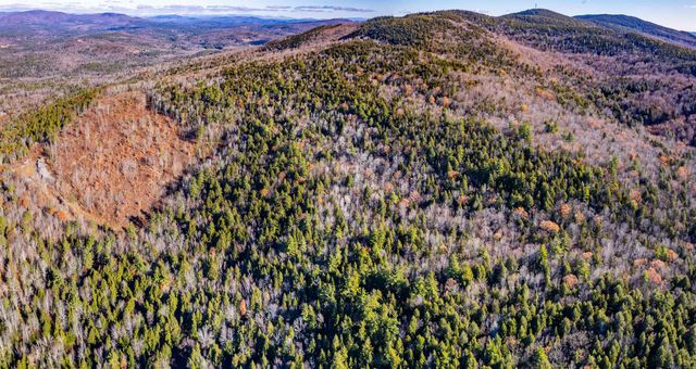 375 New Canada Road, Danbury, NH 03230