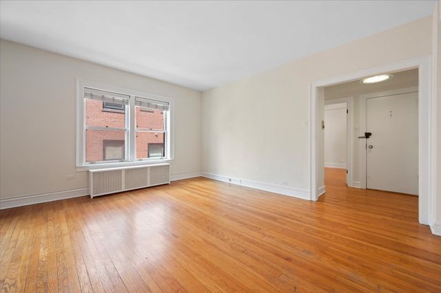 2330 N Lincoln Park W 3C, Chicago, IL 60614