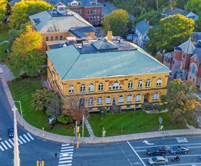 17 New South 100, Northampton, MA 01060