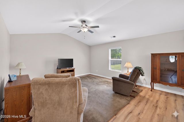 429 Poppleton Drive, Hampstead, NC 28443