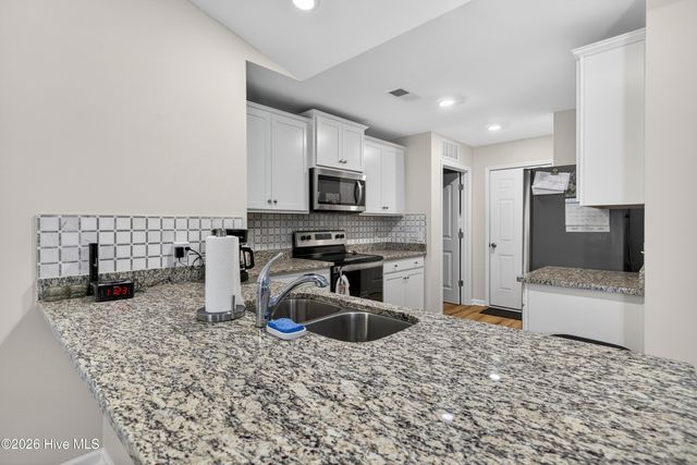 429 Poppleton Drive, Hampstead, NC 28443