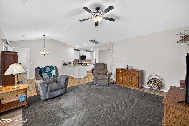 429 Poppleton Drive, Hampstead, NC 28443