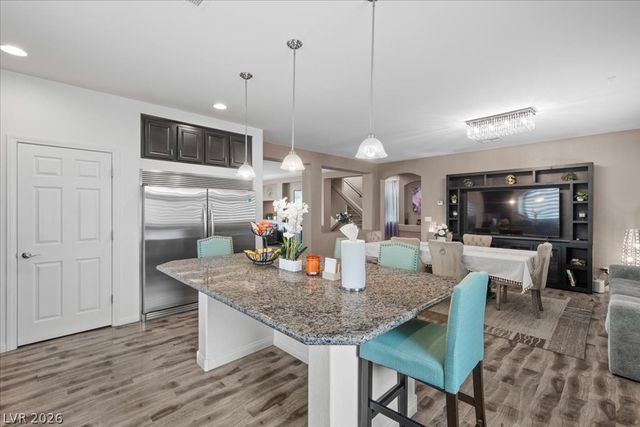 5493 Ledgewood Creek Avenue, Las Vegas, NV 89141