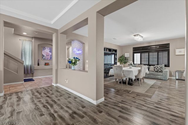 5493 Ledgewood Creek Avenue, Las Vegas, NV 89141