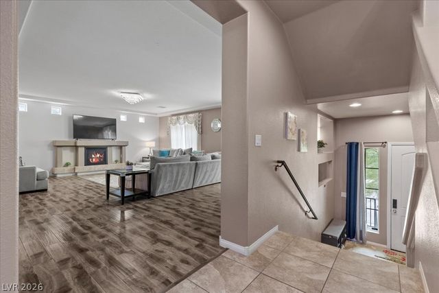 5493 Ledgewood Creek Avenue, Las Vegas, NV 89141