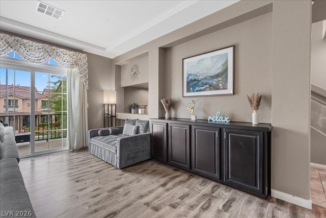 5493 Ledgewood Creek Avenue, Las Vegas, NV 89141