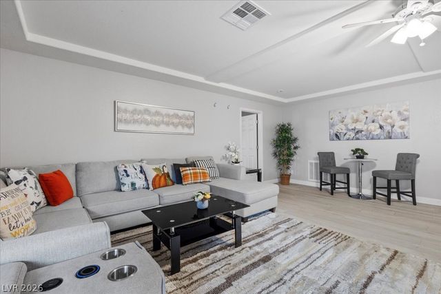 5493 Ledgewood Creek Avenue, Las Vegas, NV 89141