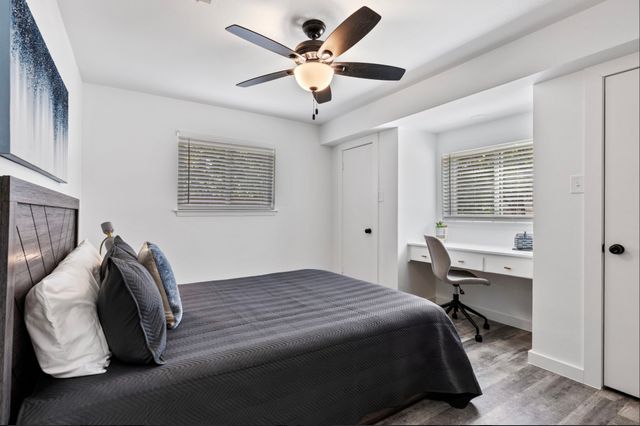 1044 Meadowbrook Drive, Grapevine, TX 76051